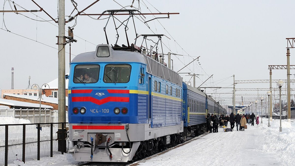 Electric railway locomotive traction