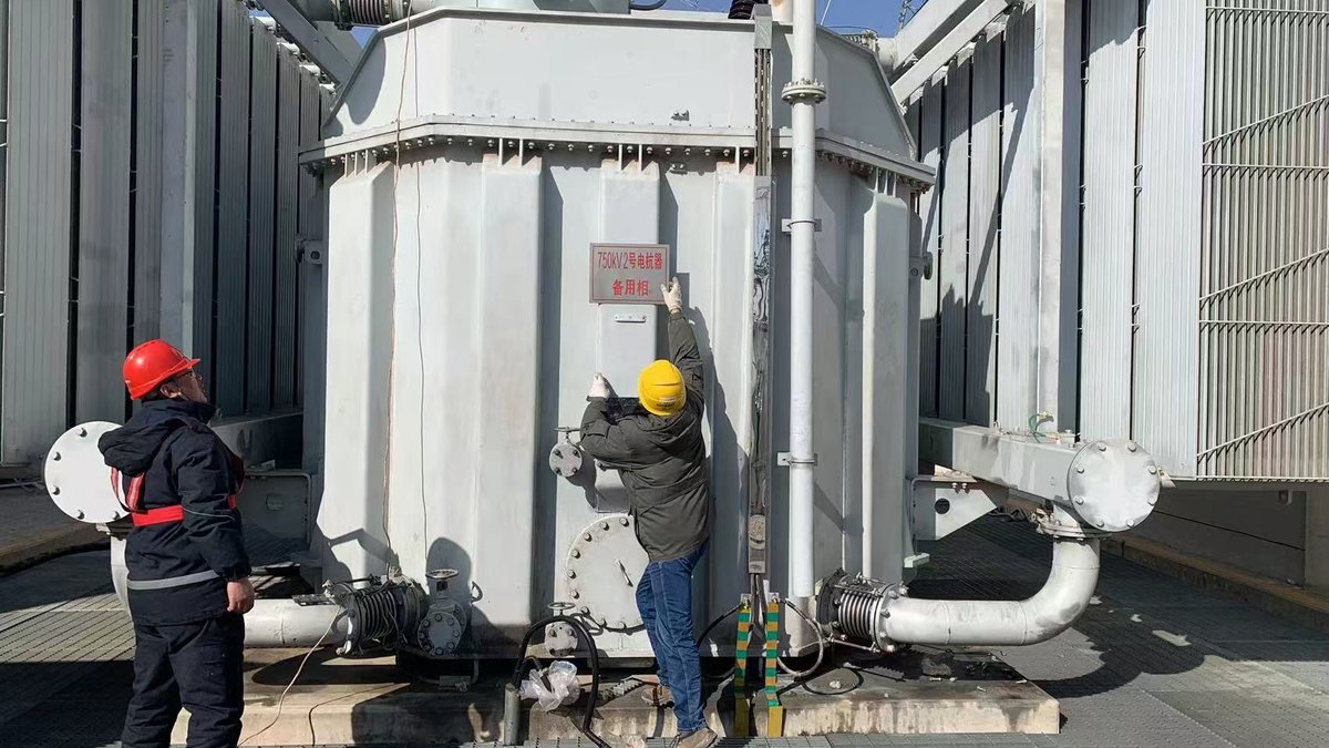 High-voltage electrical substation for power utility transformer DGA monitoring